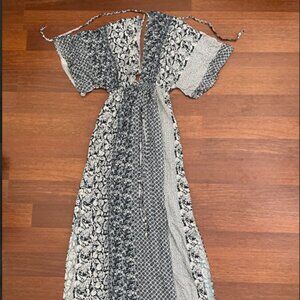 Womens Floral Pattern Plunge Neck Kimono Style Maxi Dress Tie Back Vacation
